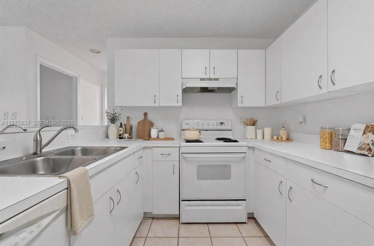 10111 Atlantic Blvd - Photo 1