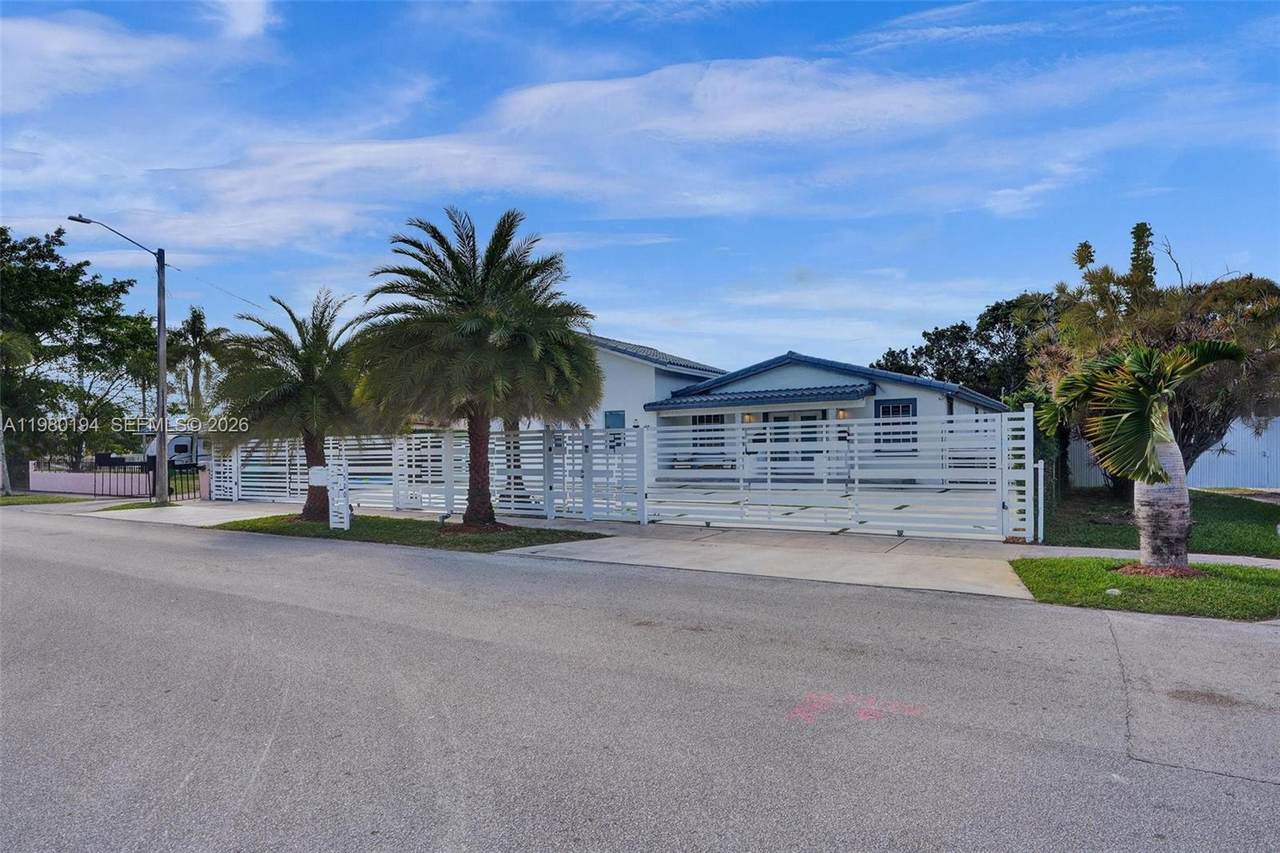 https://bt-photos.global.ssl.fastly.net/miami/1280_boomver_2_A11980194-2.jpg