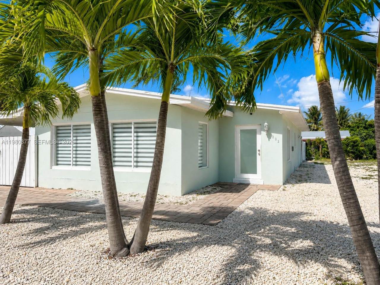 1262 Marlin Dr - Photo 1