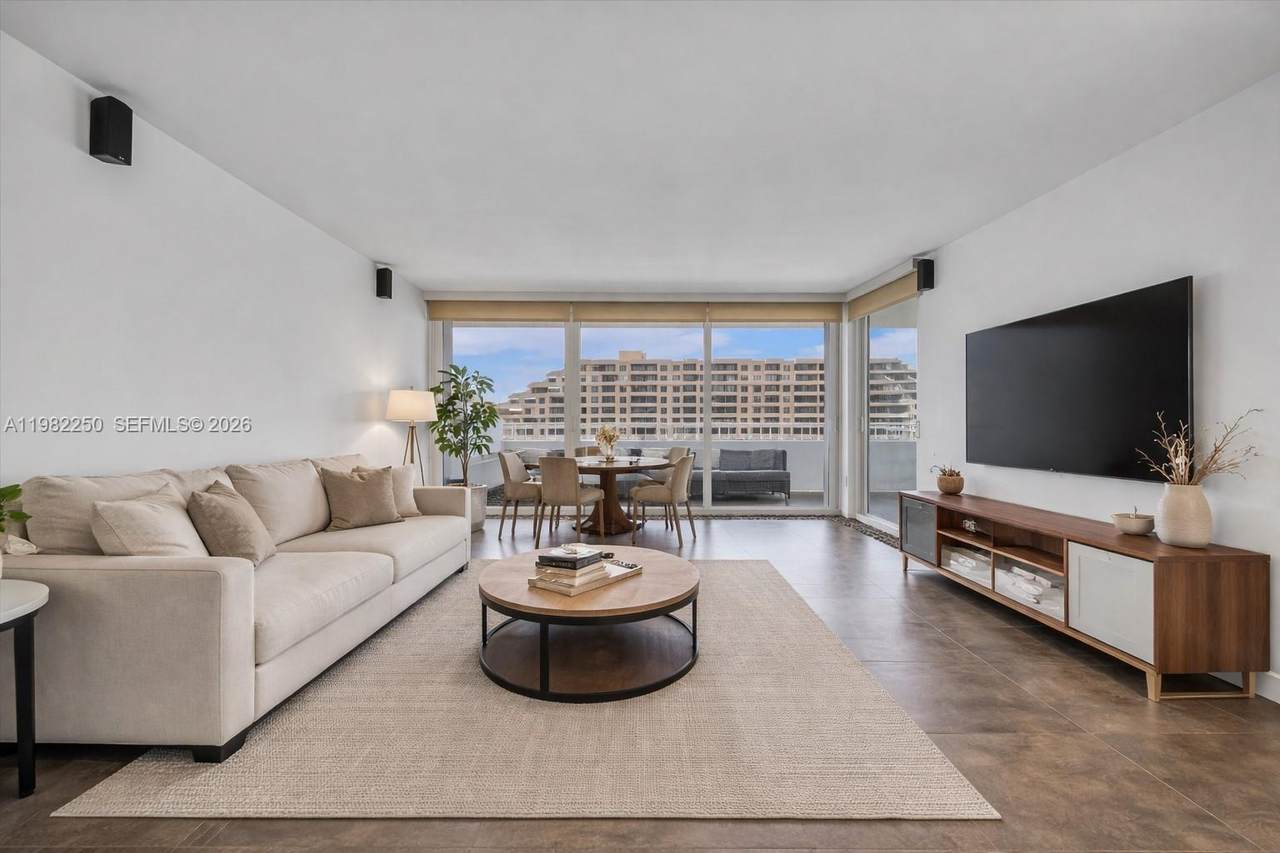 199 Ocean Lane Dr - Photo 1