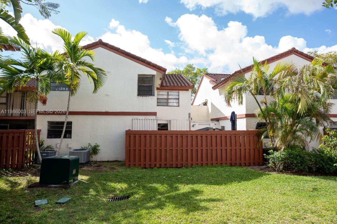https://bt-photos.global.ssl.fastly.net/miami/1280_boomver_3_A11986003-2.jpg
