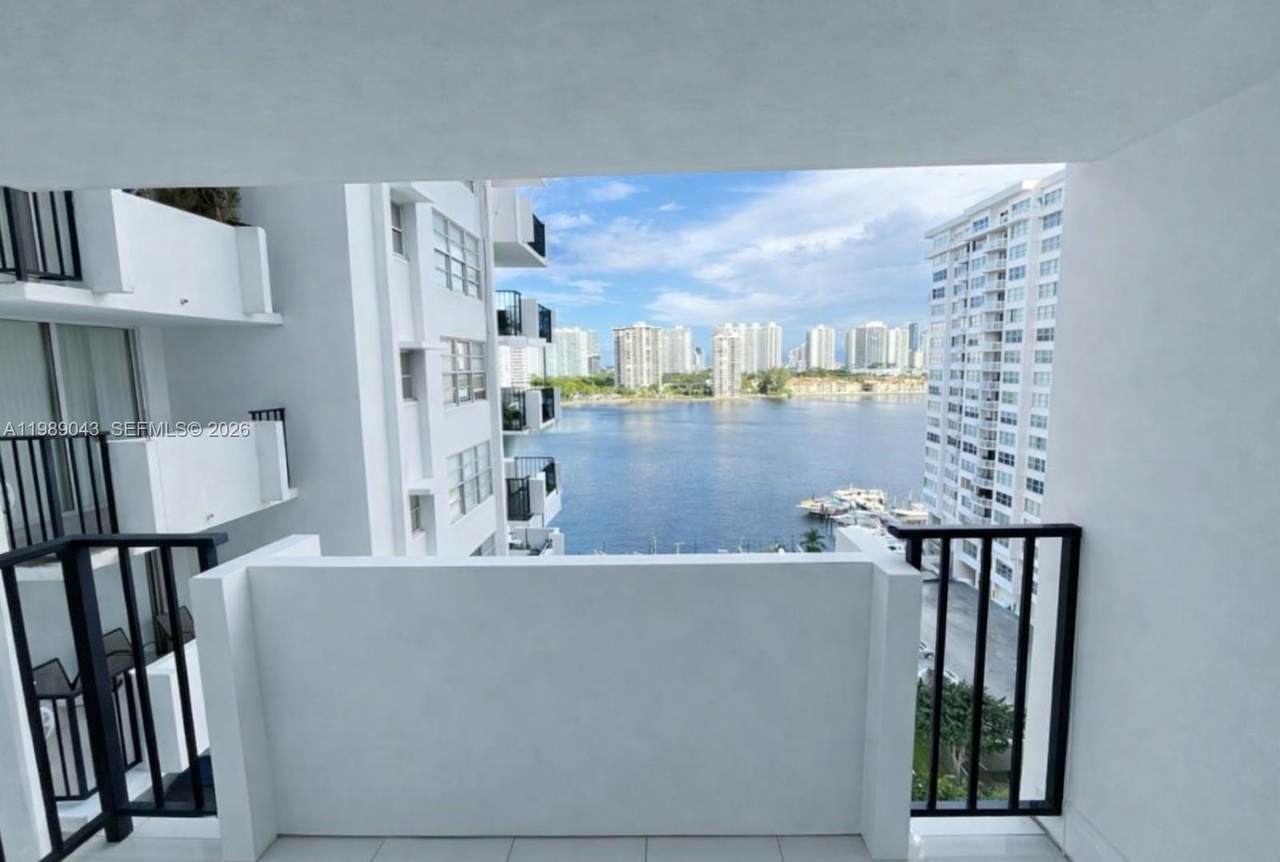 https://bt-photos.global.ssl.fastly.net/miami/1280_boomver_3_A11989043-2.jpg