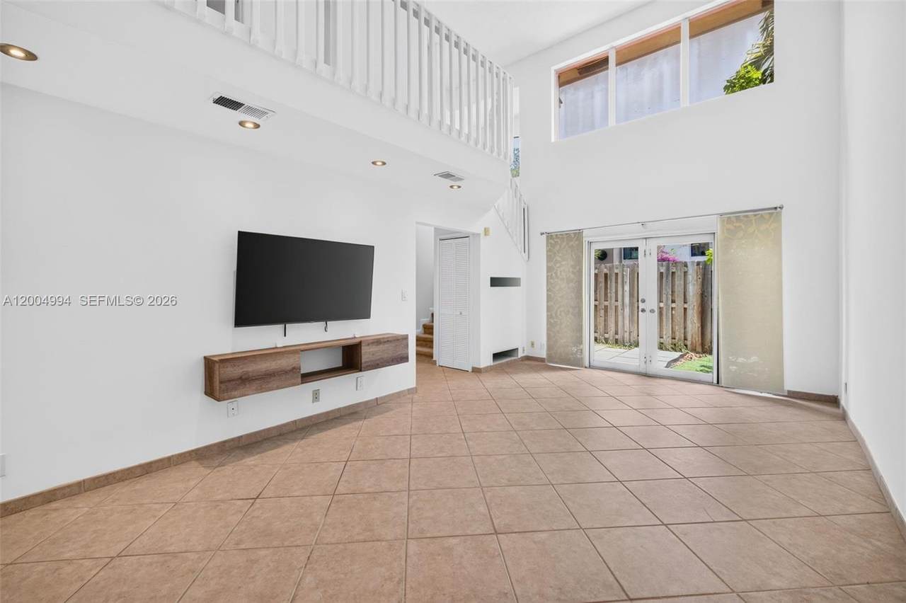 341 City View Dr - Photo 1
