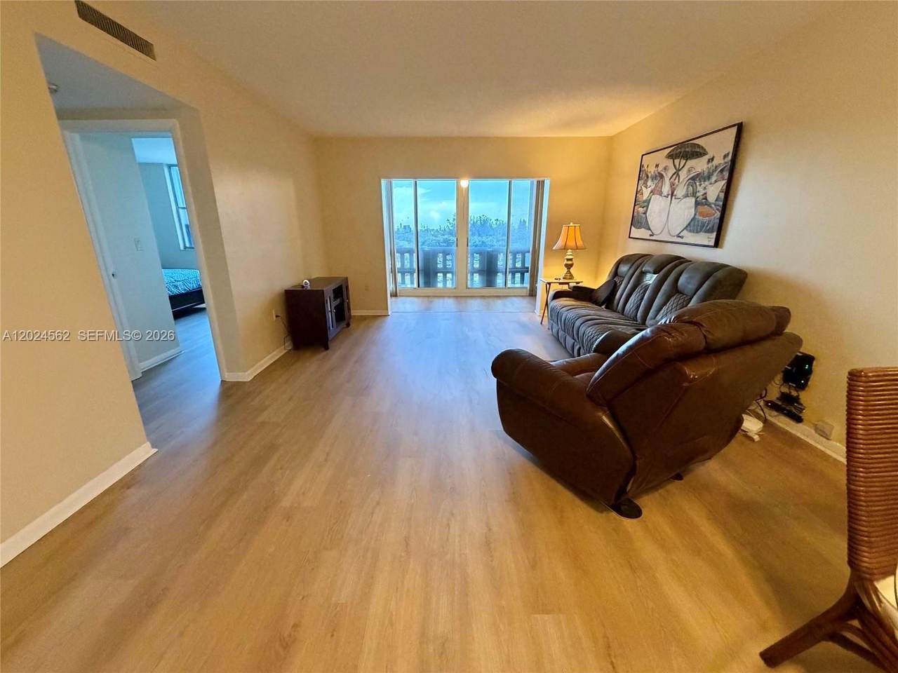 4001 Hillcrest Dr - Photo 1