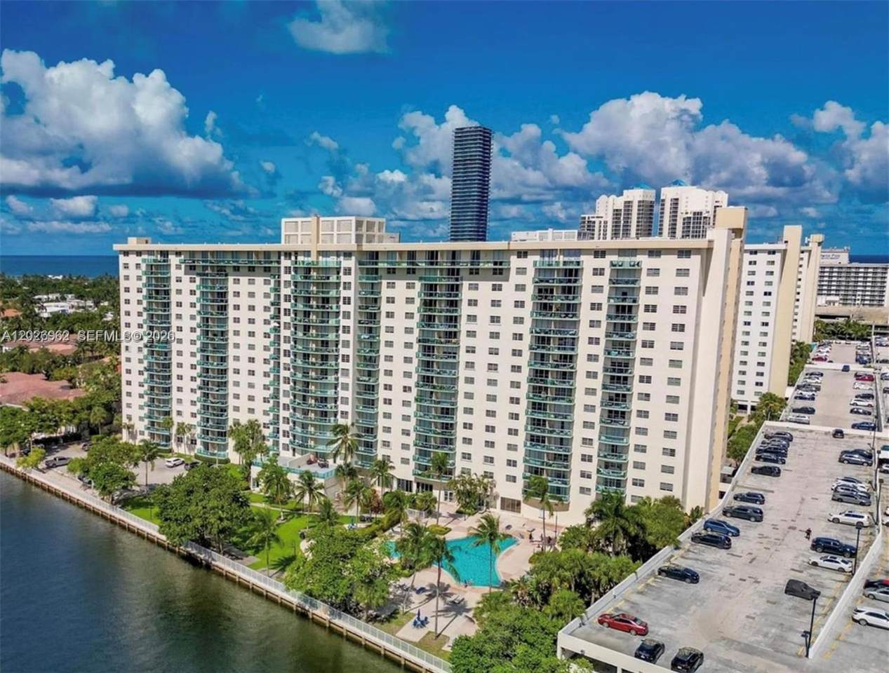 https://bt-photos.global.ssl.fastly.net/miami/1280_boomver_3_A12026962-2.jpg