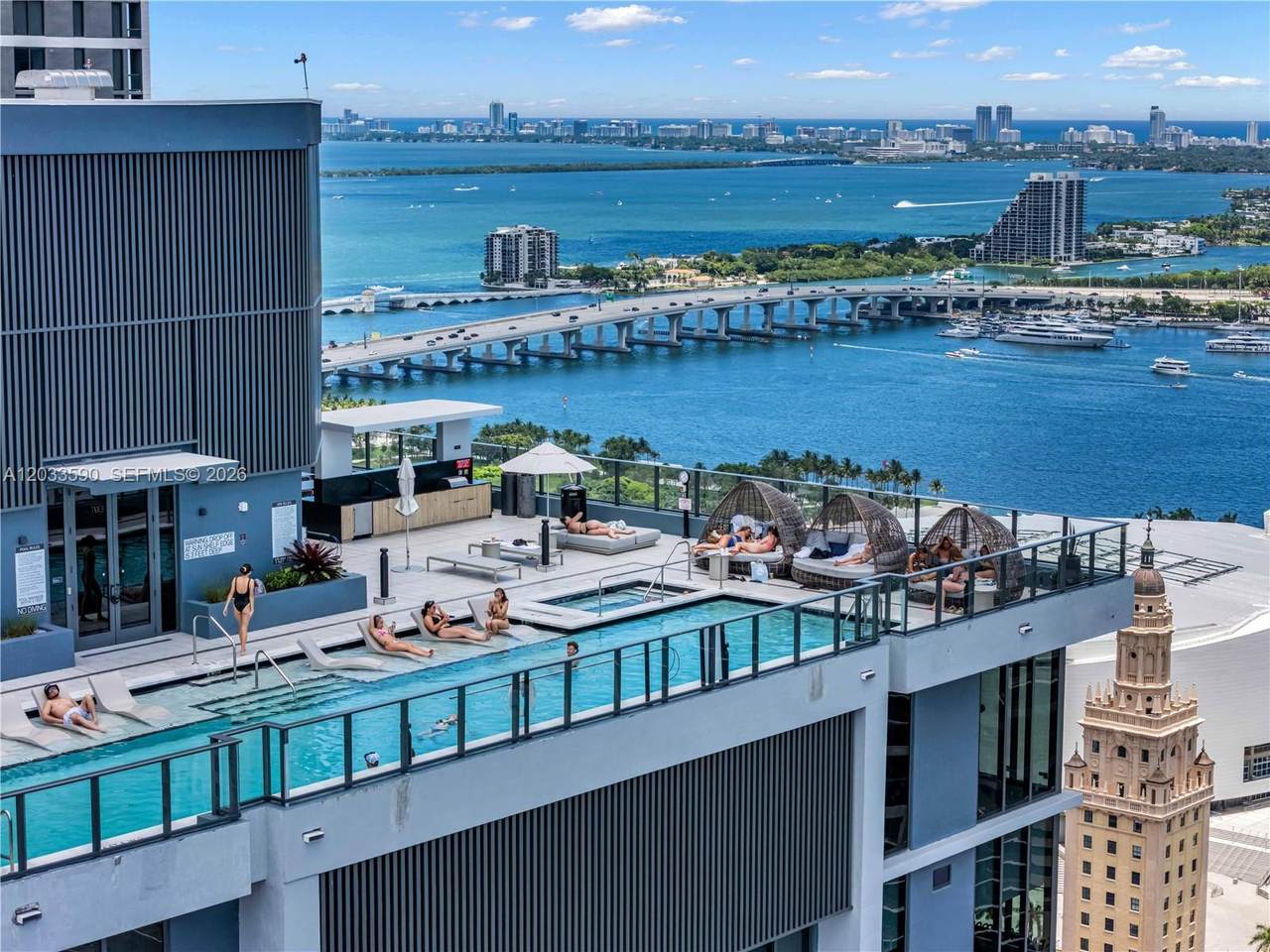 https://bt-photos.global.ssl.fastly.net/miami/1280_boomver_2_A12033590-2.jpg