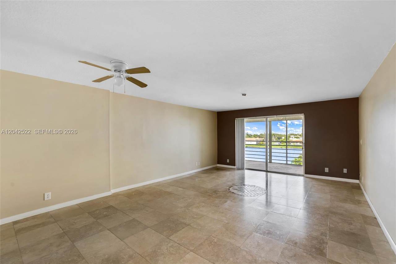 321 3rd St - Photo 1