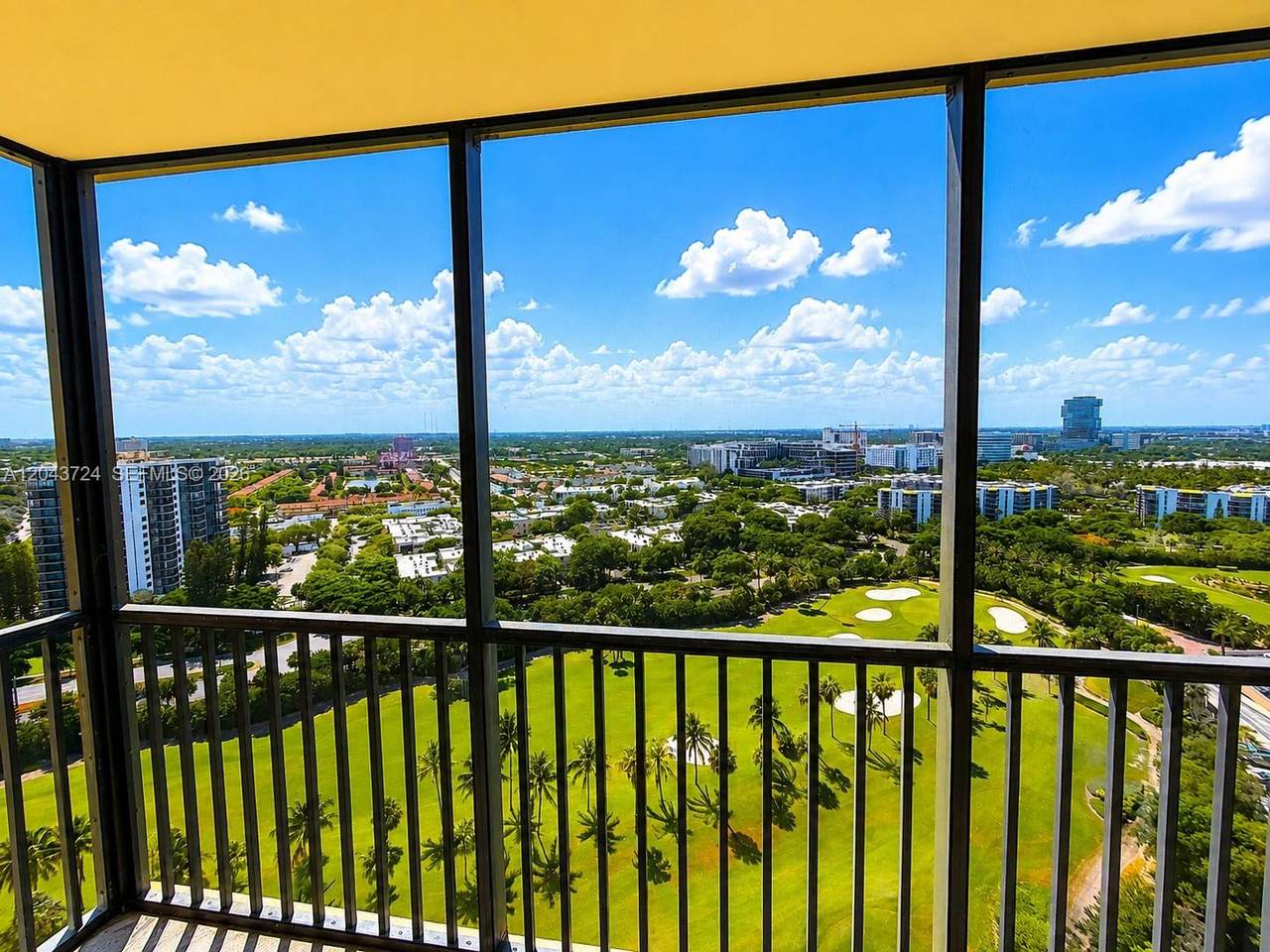 https://bt-photos.global.ssl.fastly.net/miami/1280_boomver_4_A12043724-2.jpg