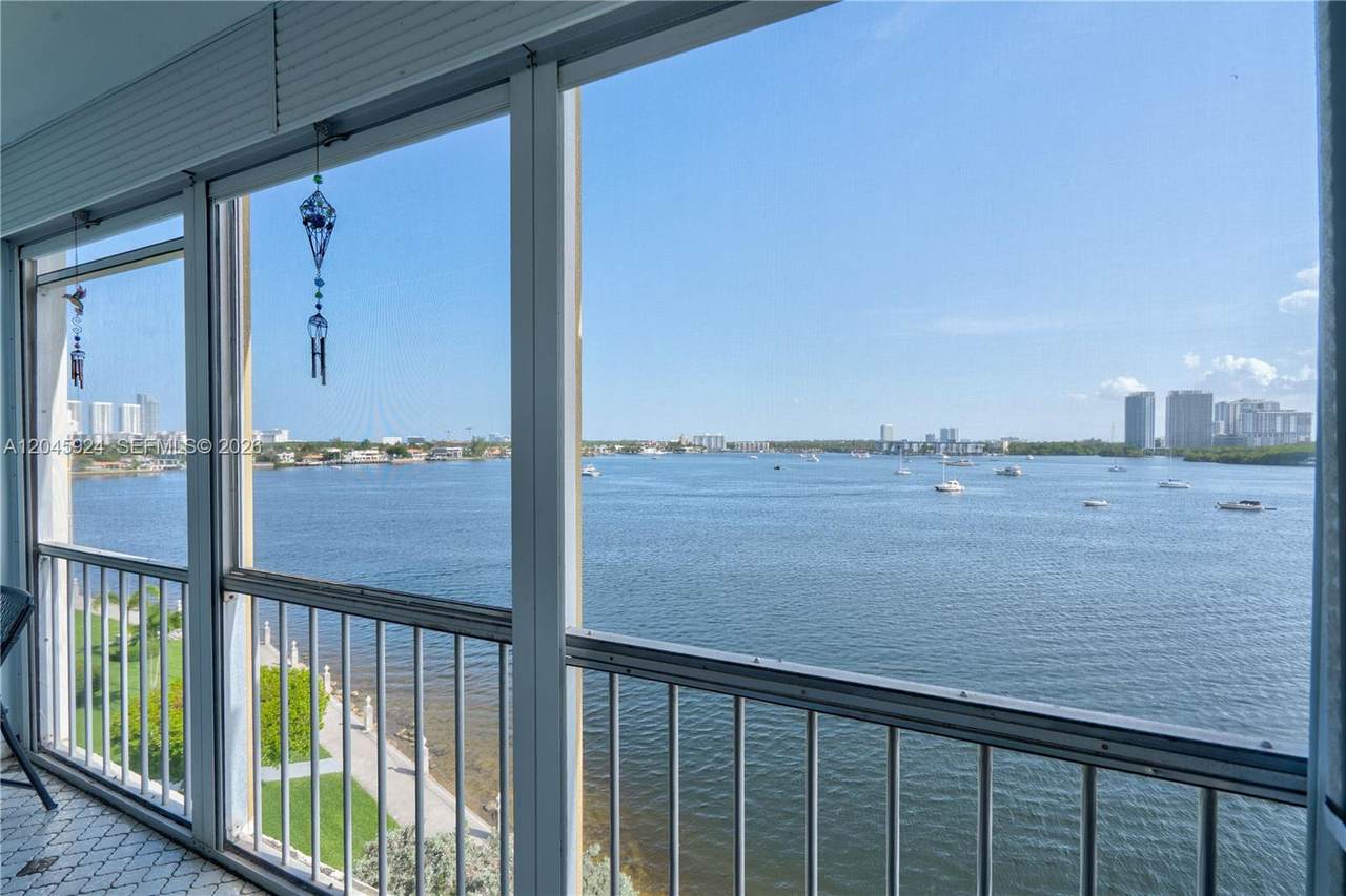 https://bt-photos.global.ssl.fastly.net/miami/1280_boomver_3_A12045924-2.jpg