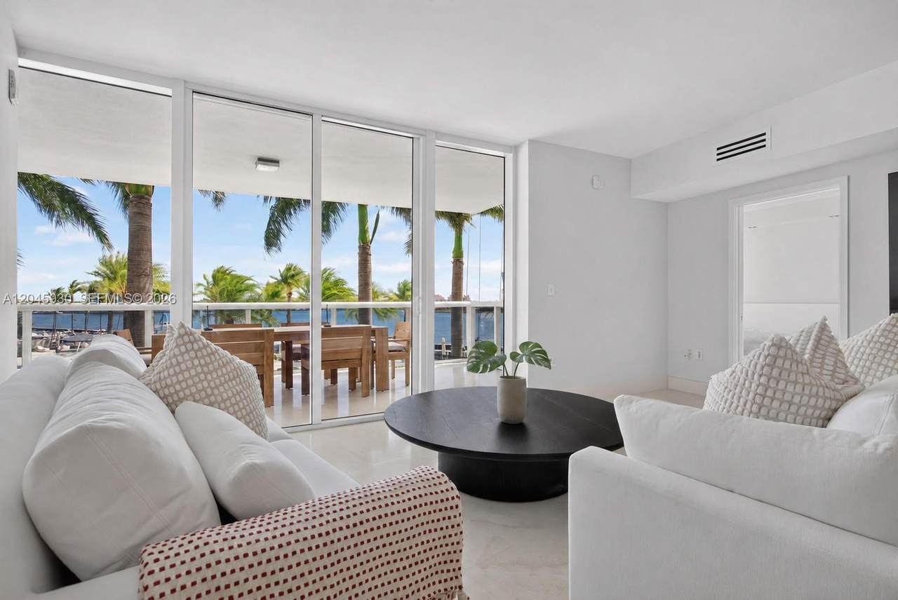 https://bt-photos.global.ssl.fastly.net/miami/1280_boomver_3_A12045930-2.jpg