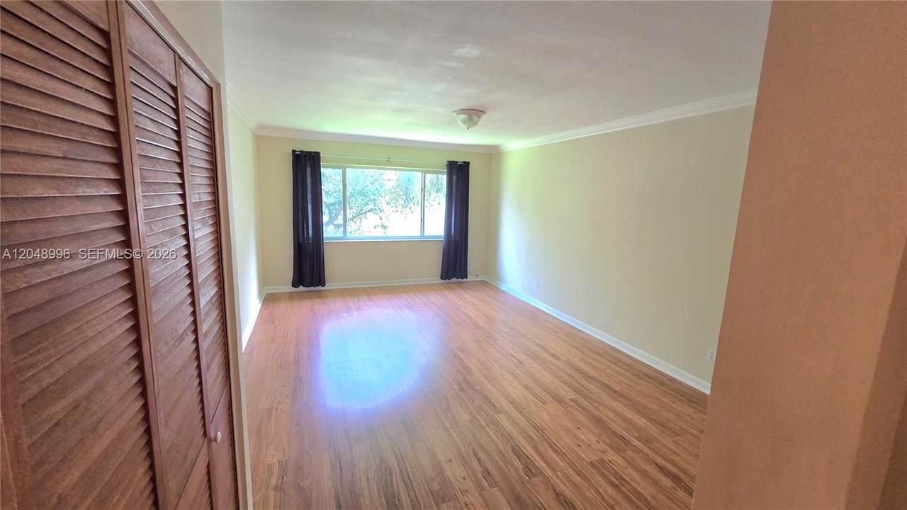 201 6th Ave - Photo 1