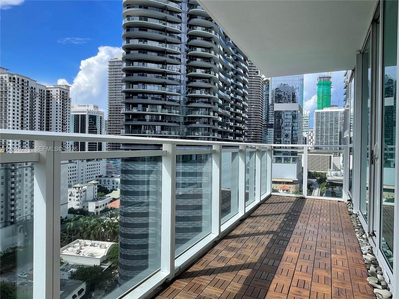 https://bt-photos.global.ssl.fastly.net/miami/1280_boomver_5_A12049281-2.jpg