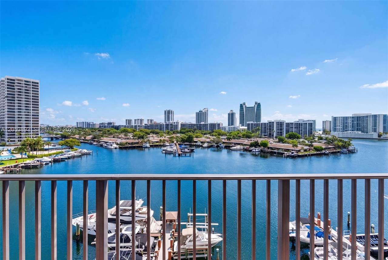 300 Three Islands Blvd - Photo 1