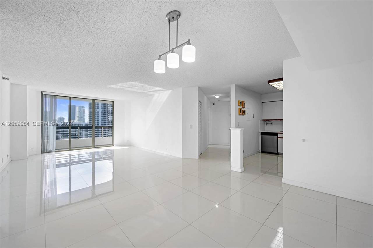 https://bt-photos.global.ssl.fastly.net/miami/1280_boomver_3_A12059054-2.jpg