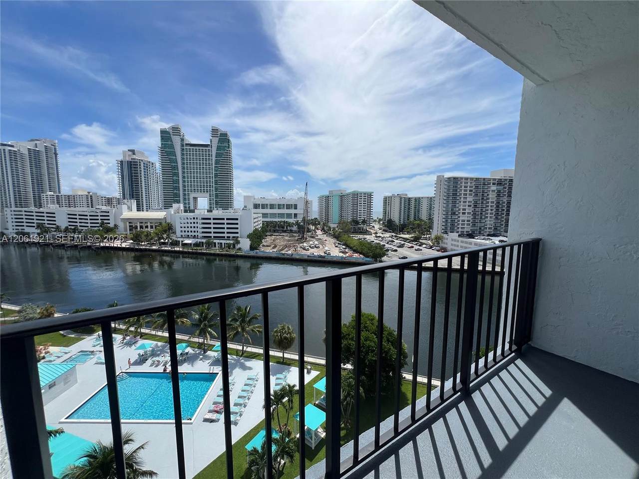 https://bt-photos.global.ssl.fastly.net/miami/1280_boomver_3_A12061921-2.jpg