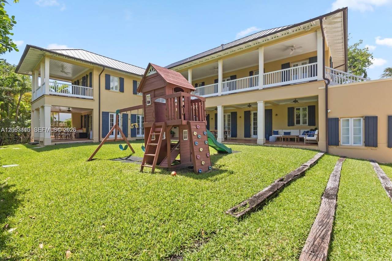 https://bt-photos.global.ssl.fastly.net/miami/1280_boomver_3_A12063110-2.jpg