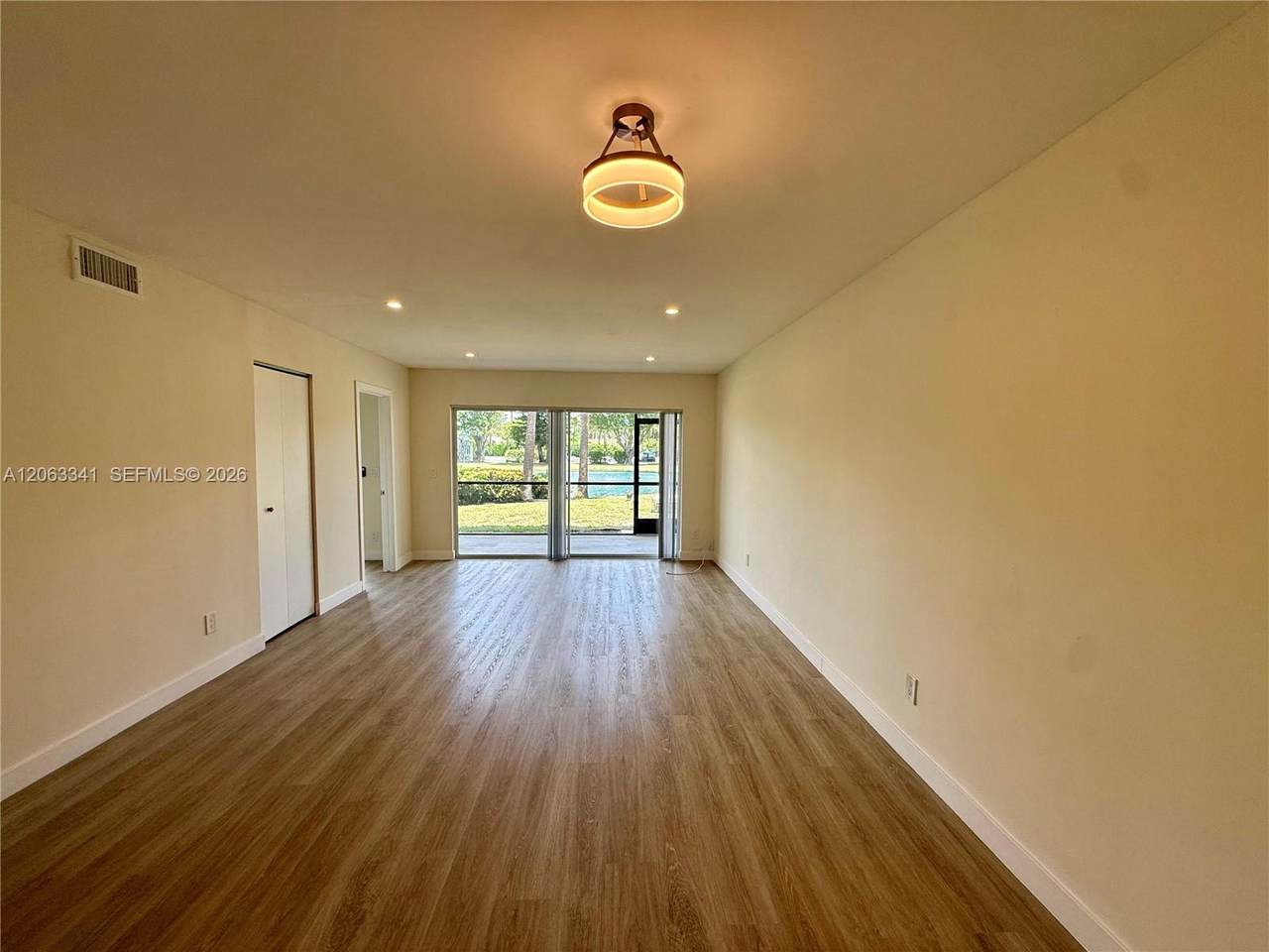 400 Waterway Dr S - Photo 1