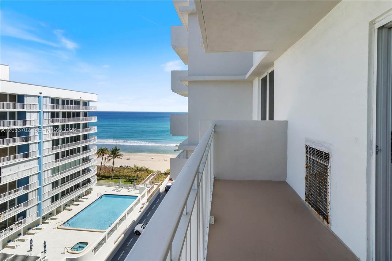 3215 Ocean Blvd - Photo 1