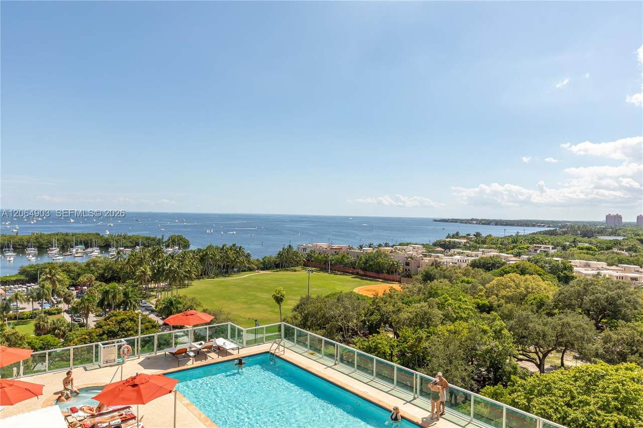https://bt-photos.global.ssl.fastly.net/miami/1280_boomver_3_A12064903-2.jpg