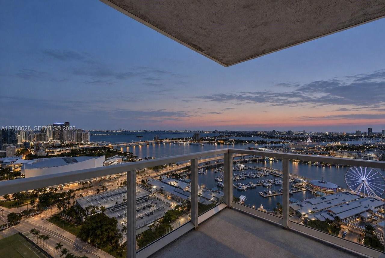 244 Biscayne Blvd - Photo 1