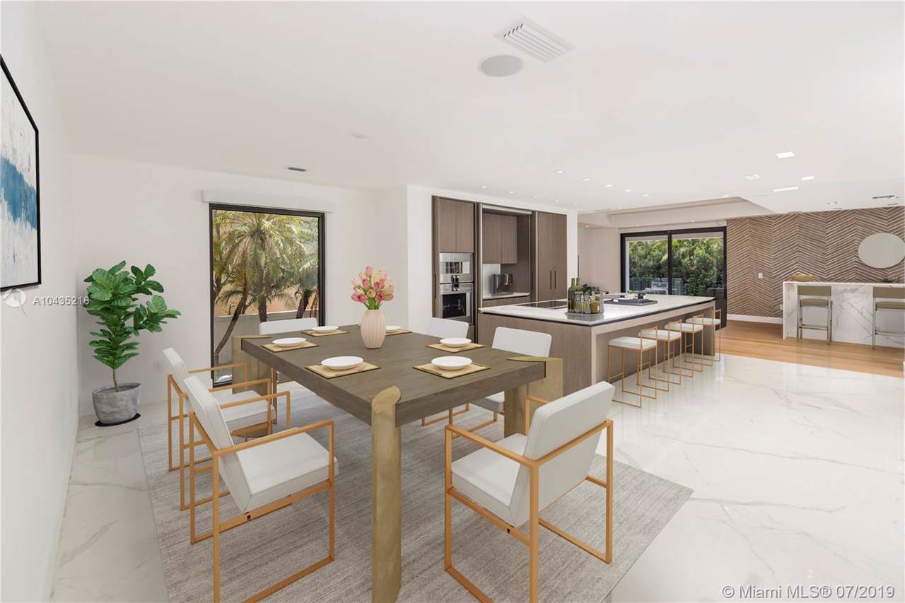 250 Palm Ave - Photo 1