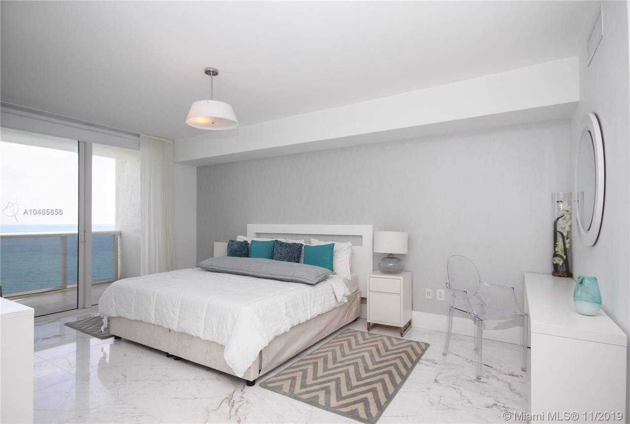 1800 Ocean Dr - Photo 1