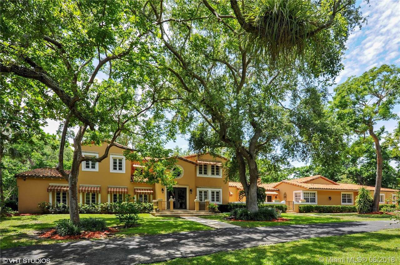 8820 Arvida Dr - Photo 1