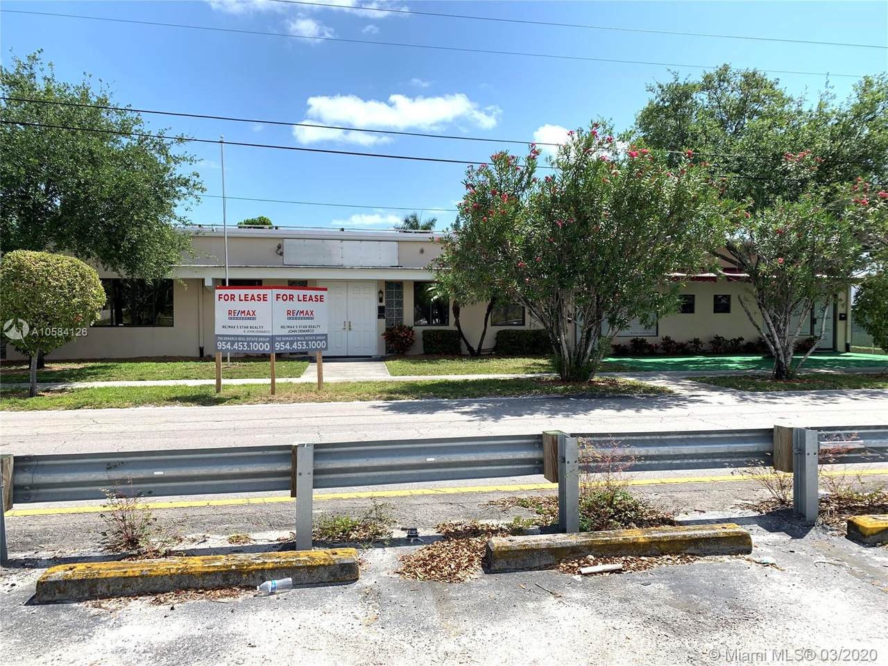 320 1st Ave - Photo 1