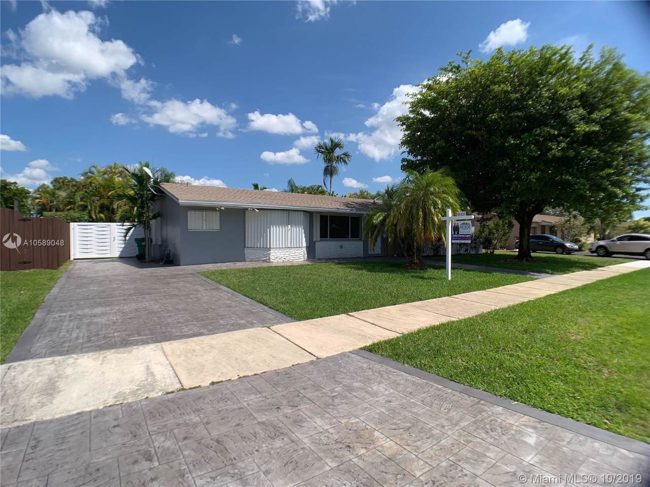 7251 138th Pl - Photo 1