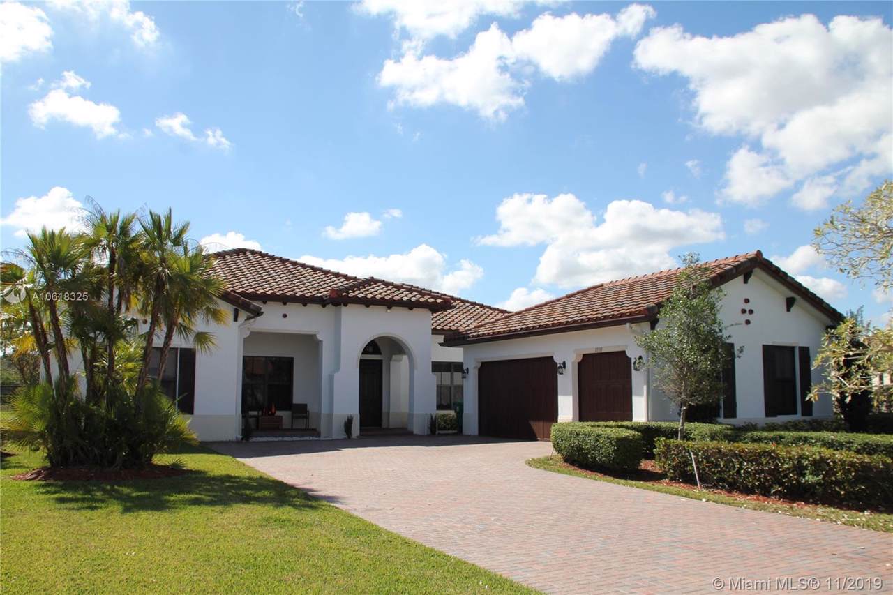 8930 Parkside Estates Dr - Photo 1