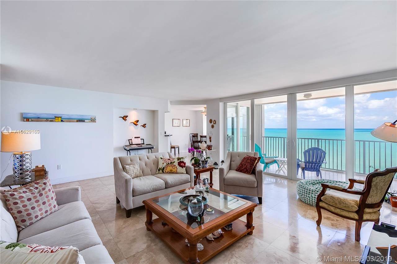 881 Ocean Dr - Photo 1