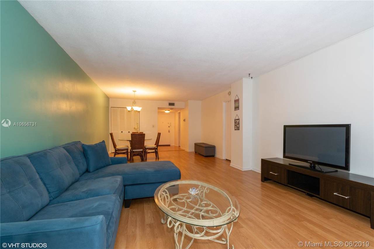 1904 Ocean Dr - Photo 1