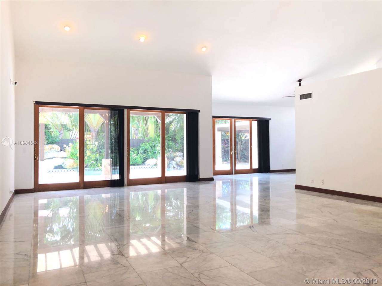 14225 103rd Ave - Photo 1
