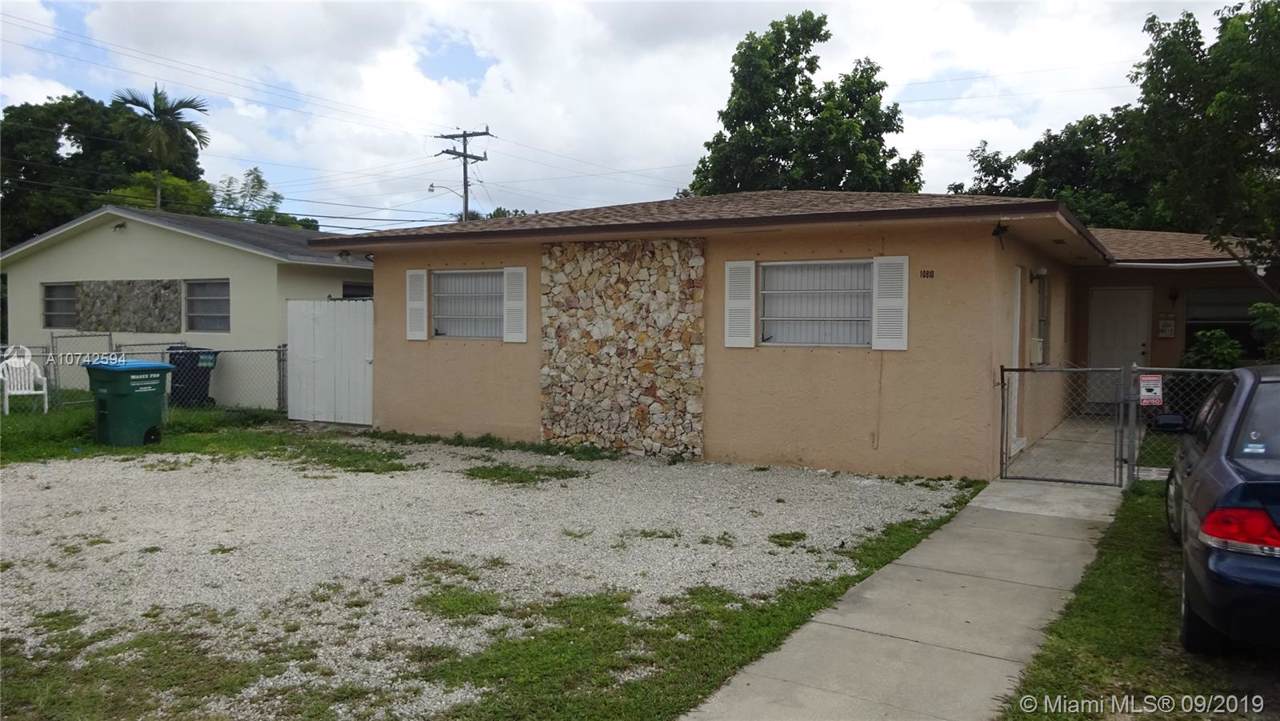 10810 5th St - Photo 1