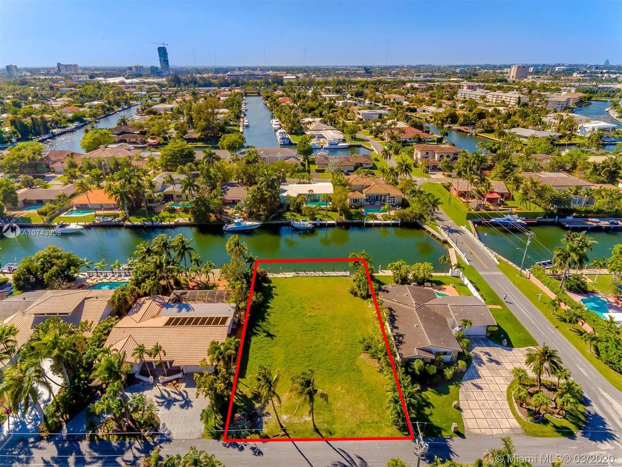 606 Hibiscus Dr - Photo 1