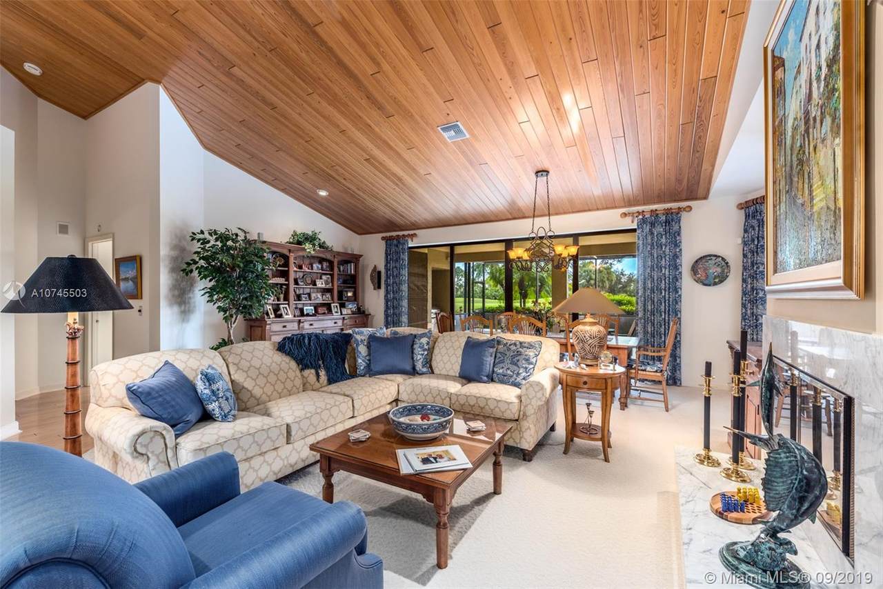 2005 Royal Fern Ct - Photo 1