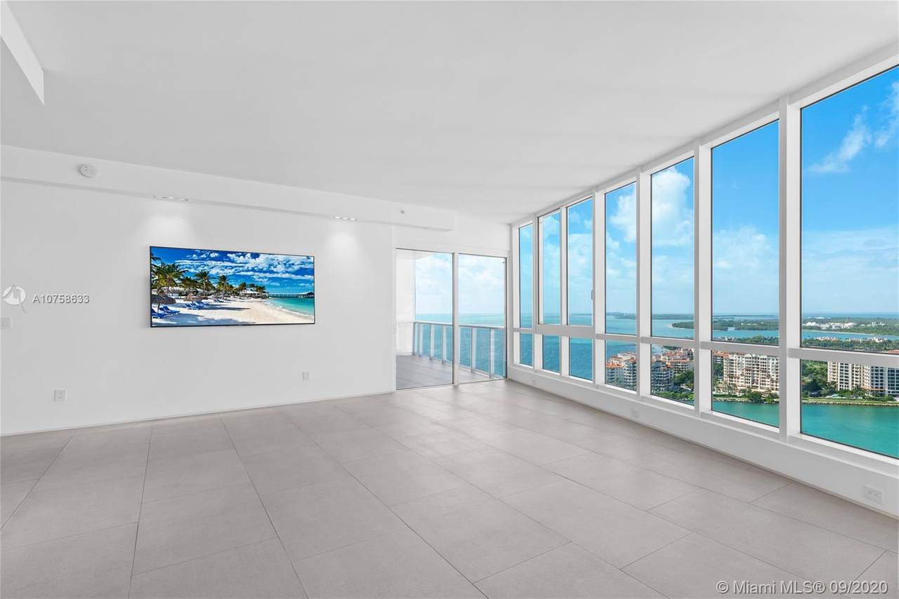 100 Pointe Dr - Photo 1