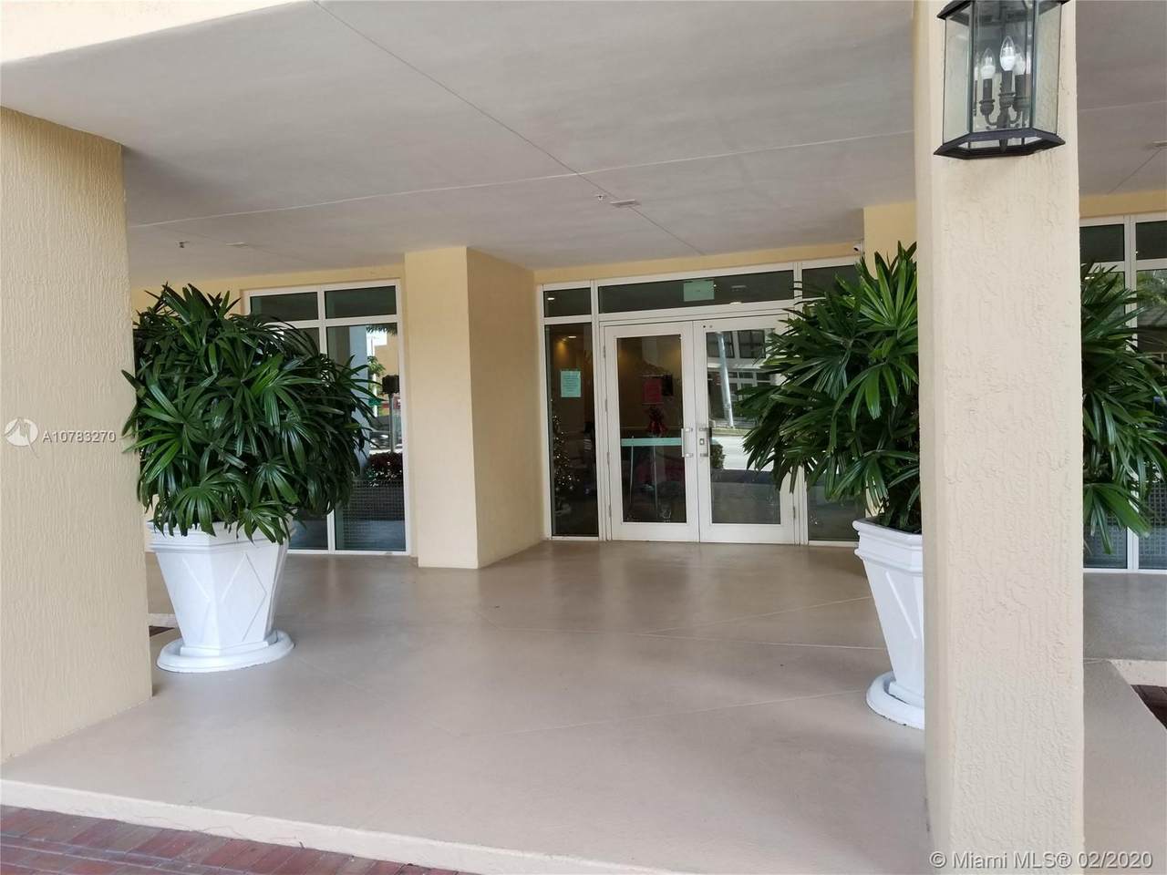 117 42nd Ave - Photo 1