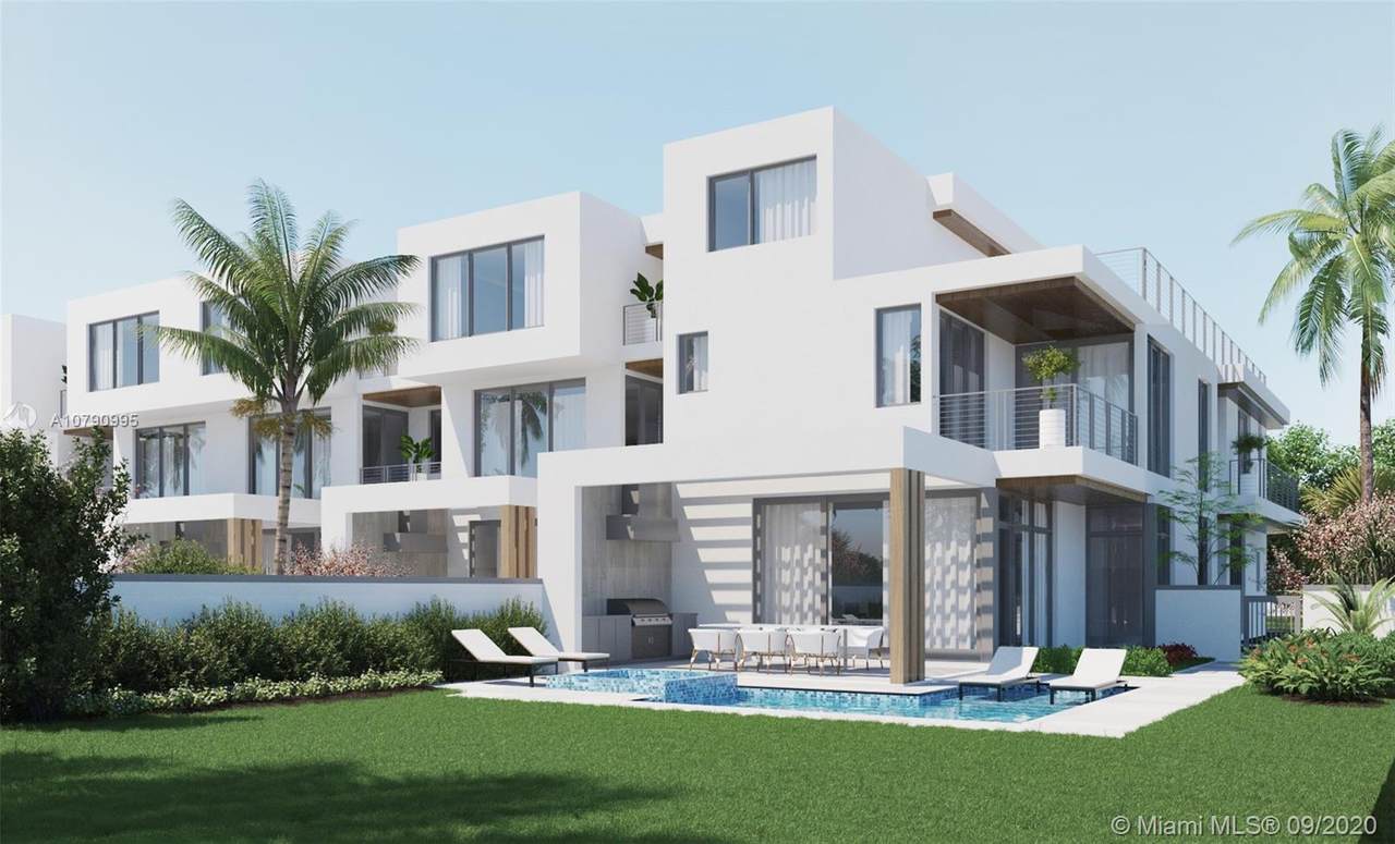 1011 Casuarina - Photo 1