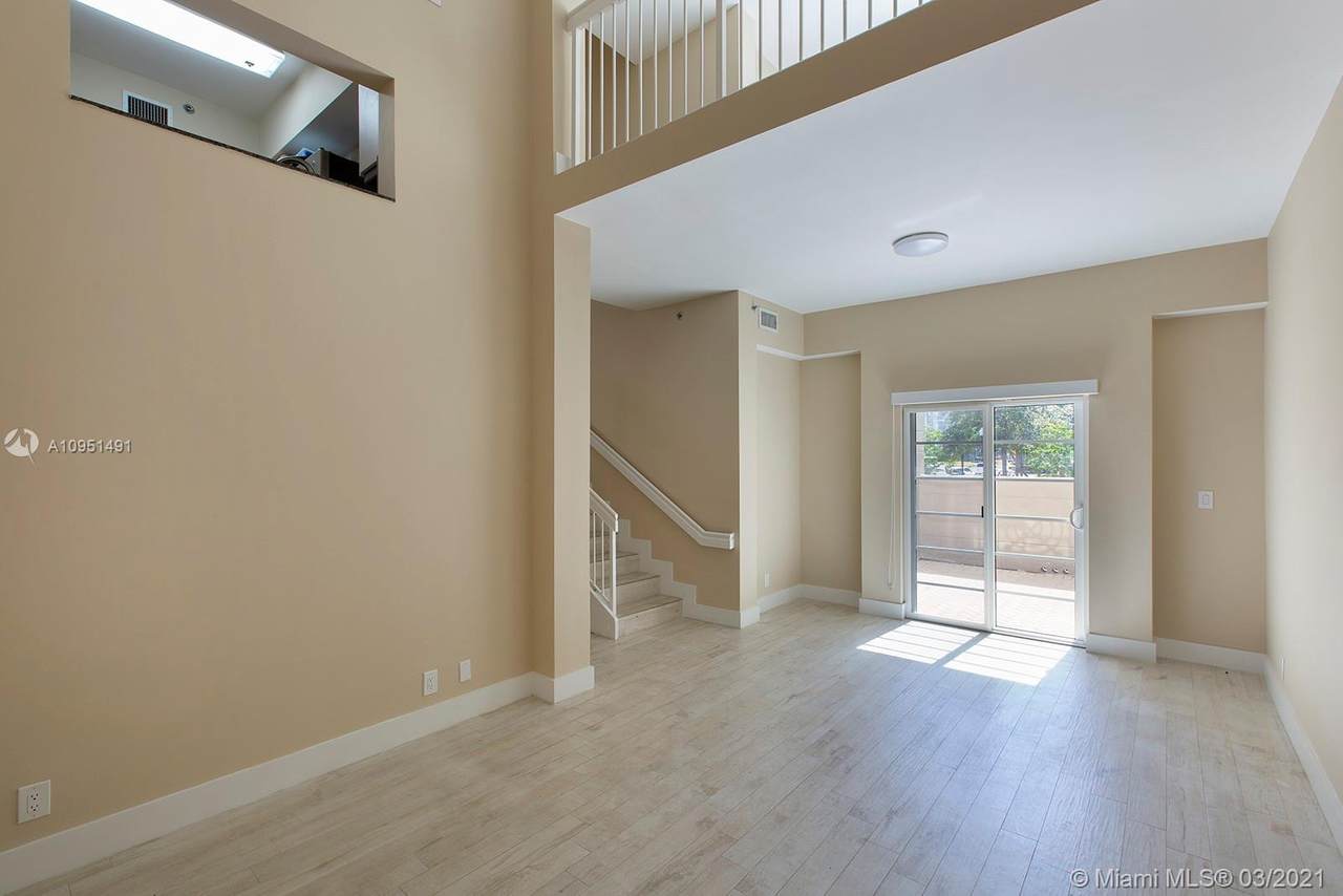 100 Jefferson Ave - Photo 1