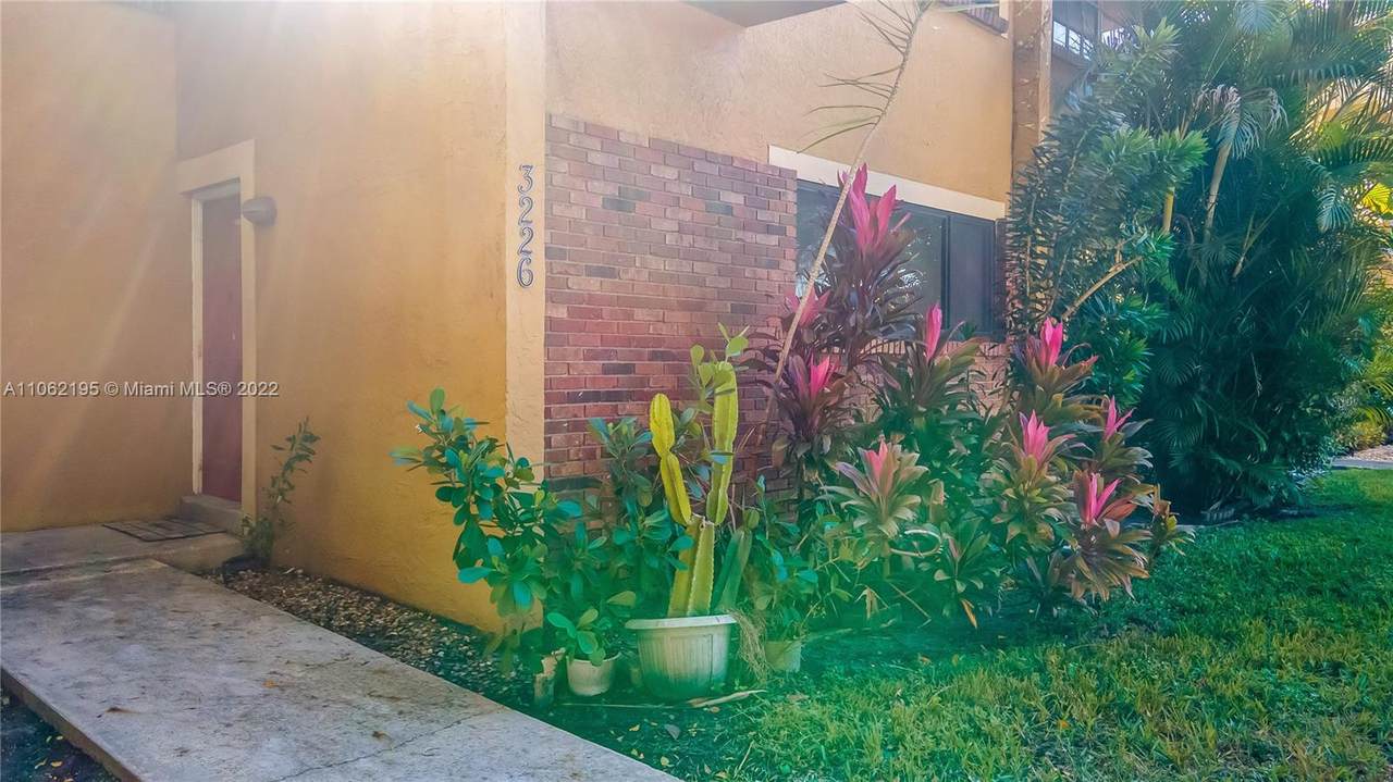 3226 Pine Island Rd - Photo 1