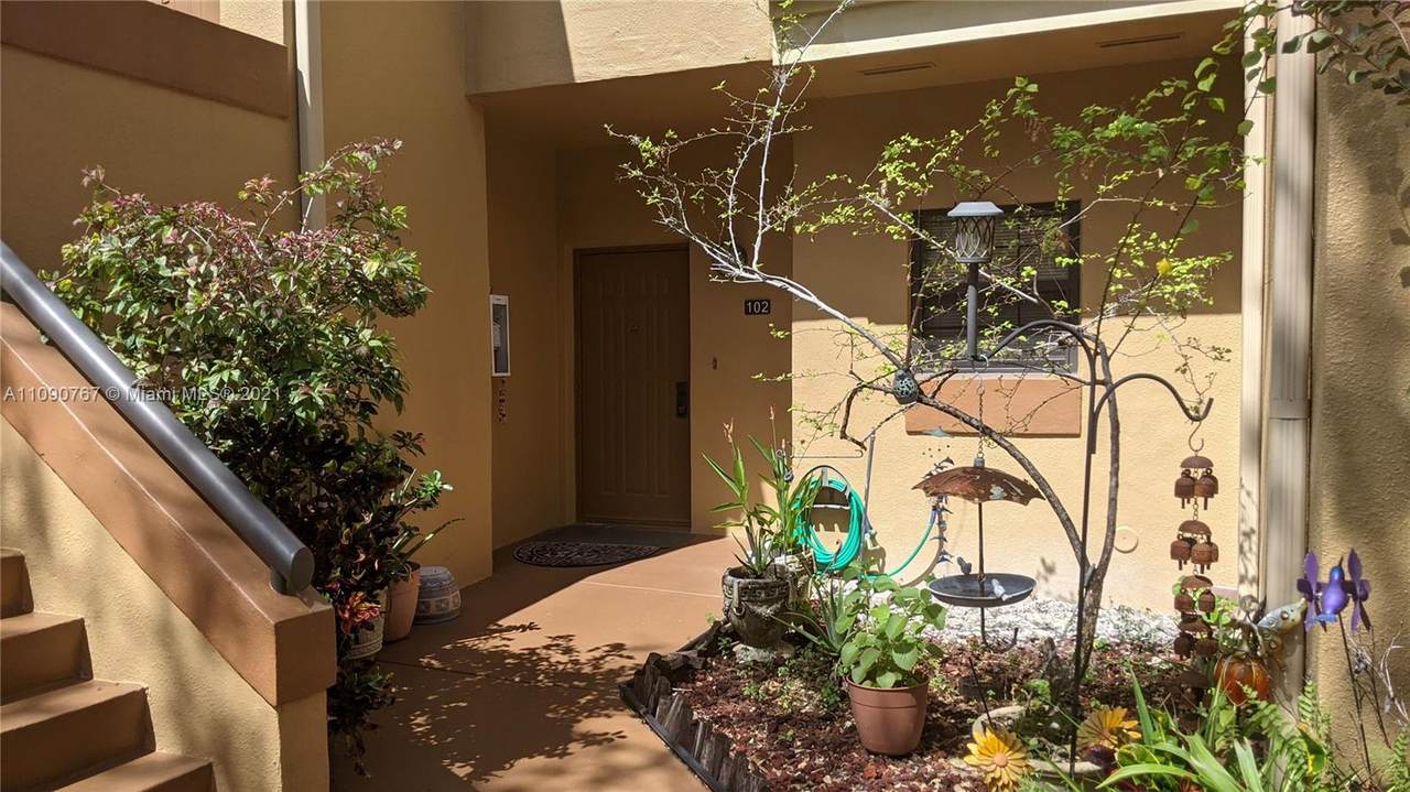 15509 Miami Lakeway N - Photo 1