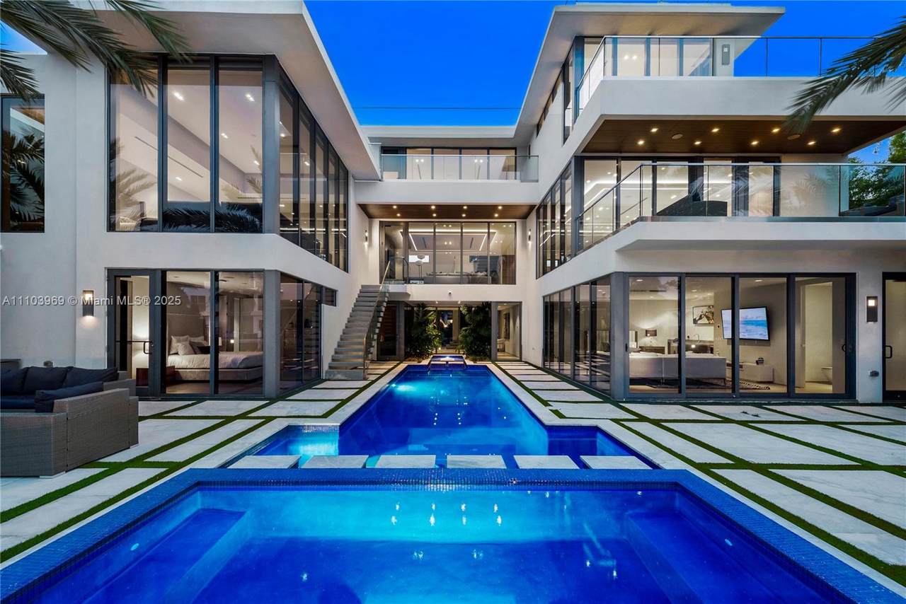 440 Mola Ave - Photo 1
