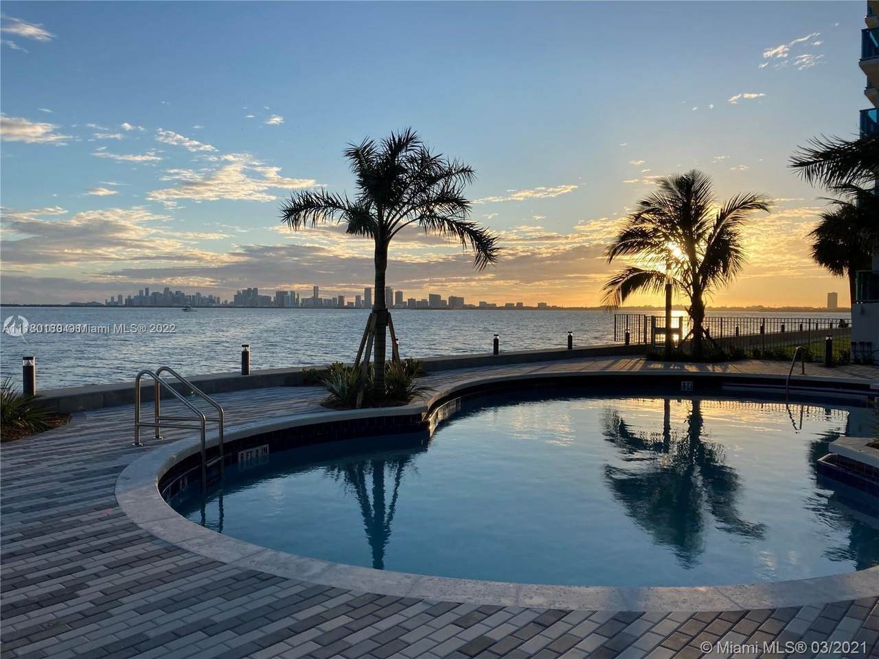 7501 Treasure Dr - Photo 1