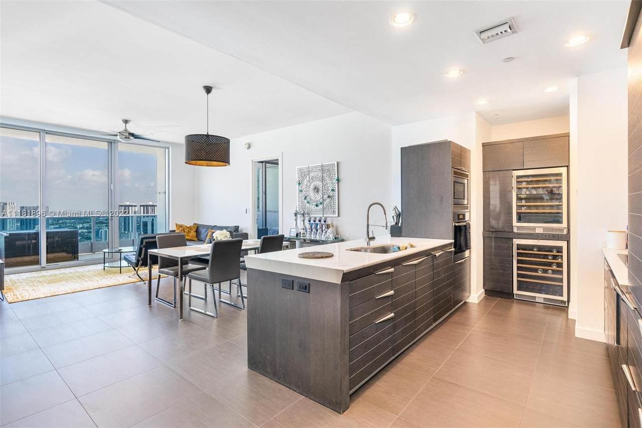 200 Biscayne Boulevard Way - Photo 1