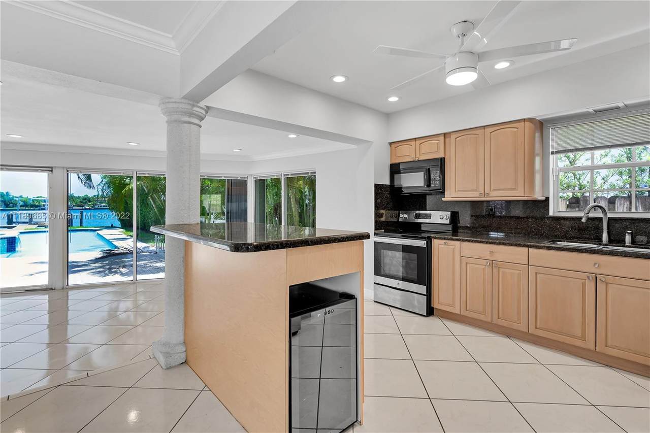 1100 Stillwater Dr - Photo 1