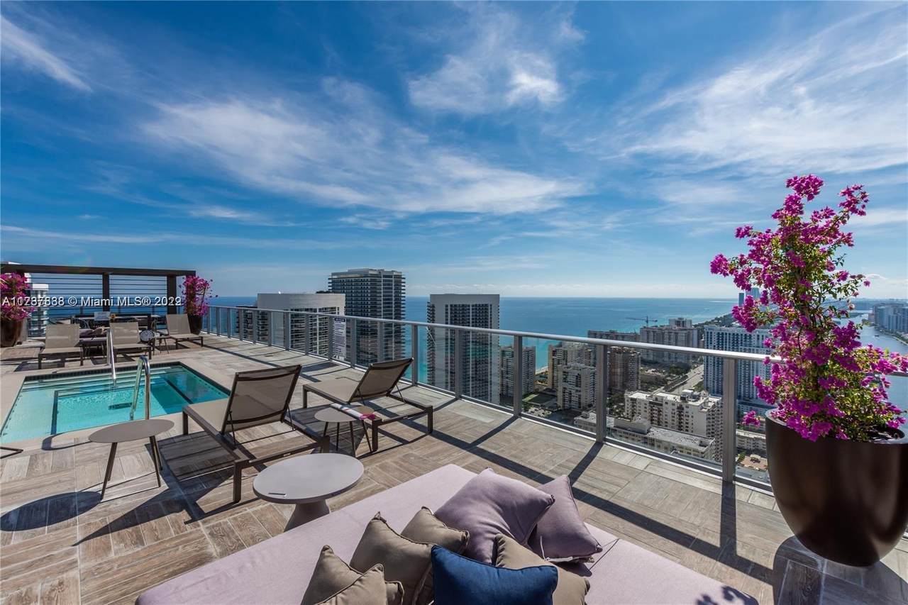 4010 Ocean Dr - Photo 1