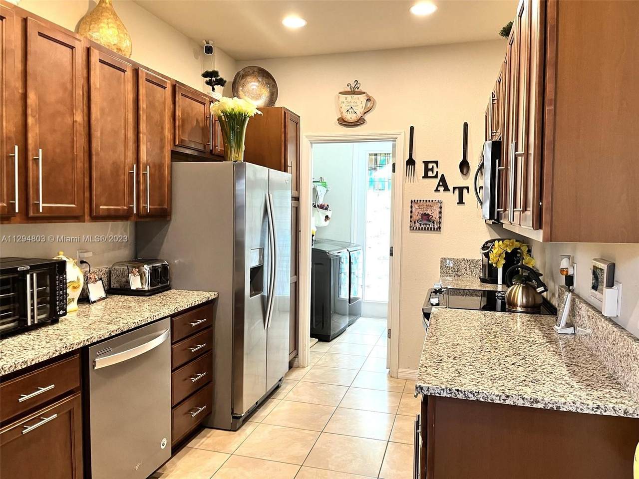 4002 Poinciana Ln - Photo 1