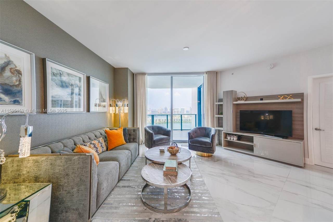17111 Biscayne Blvd - Photo 1