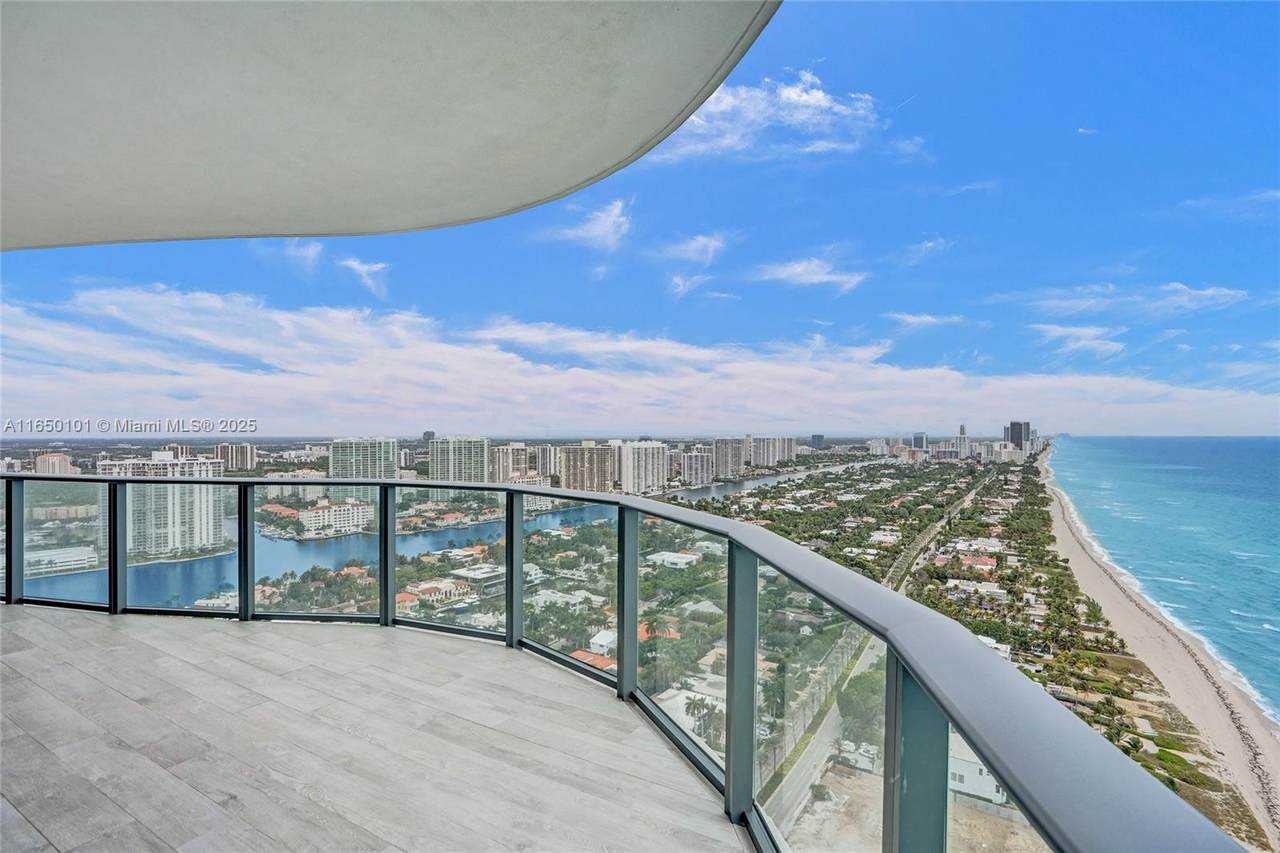 19575 Collins Ave - Photo 1